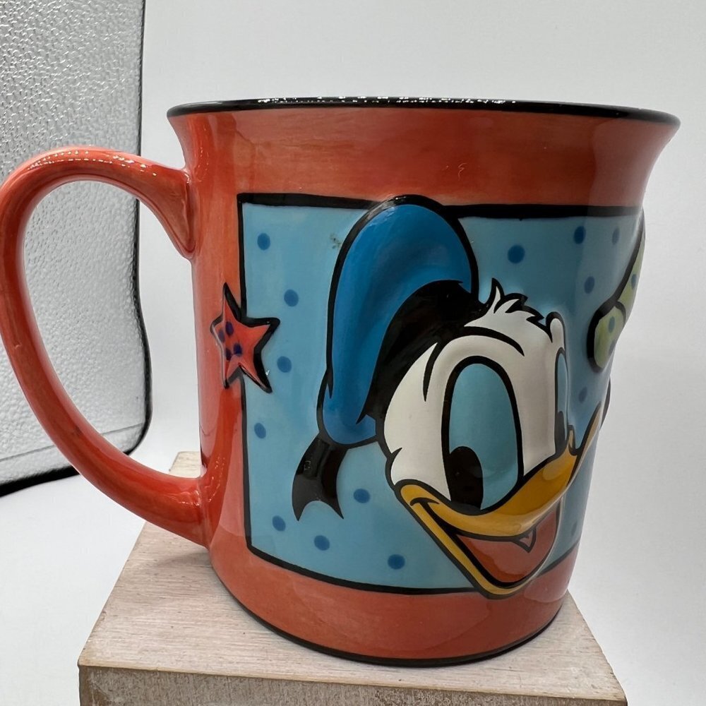 Donald Duck 3D Raised Coffee Cup Mug Exclamation Collectible The Disney Store - Picture 4 of 9